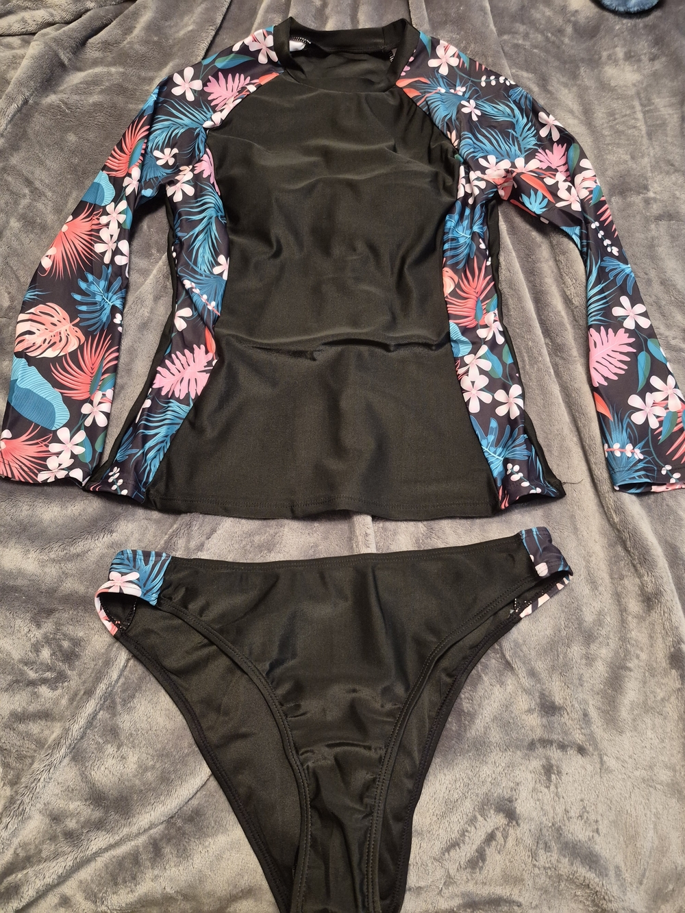 Long Sleeve Black Rash Guard Bikini Set with Tropical Floral Sleeves